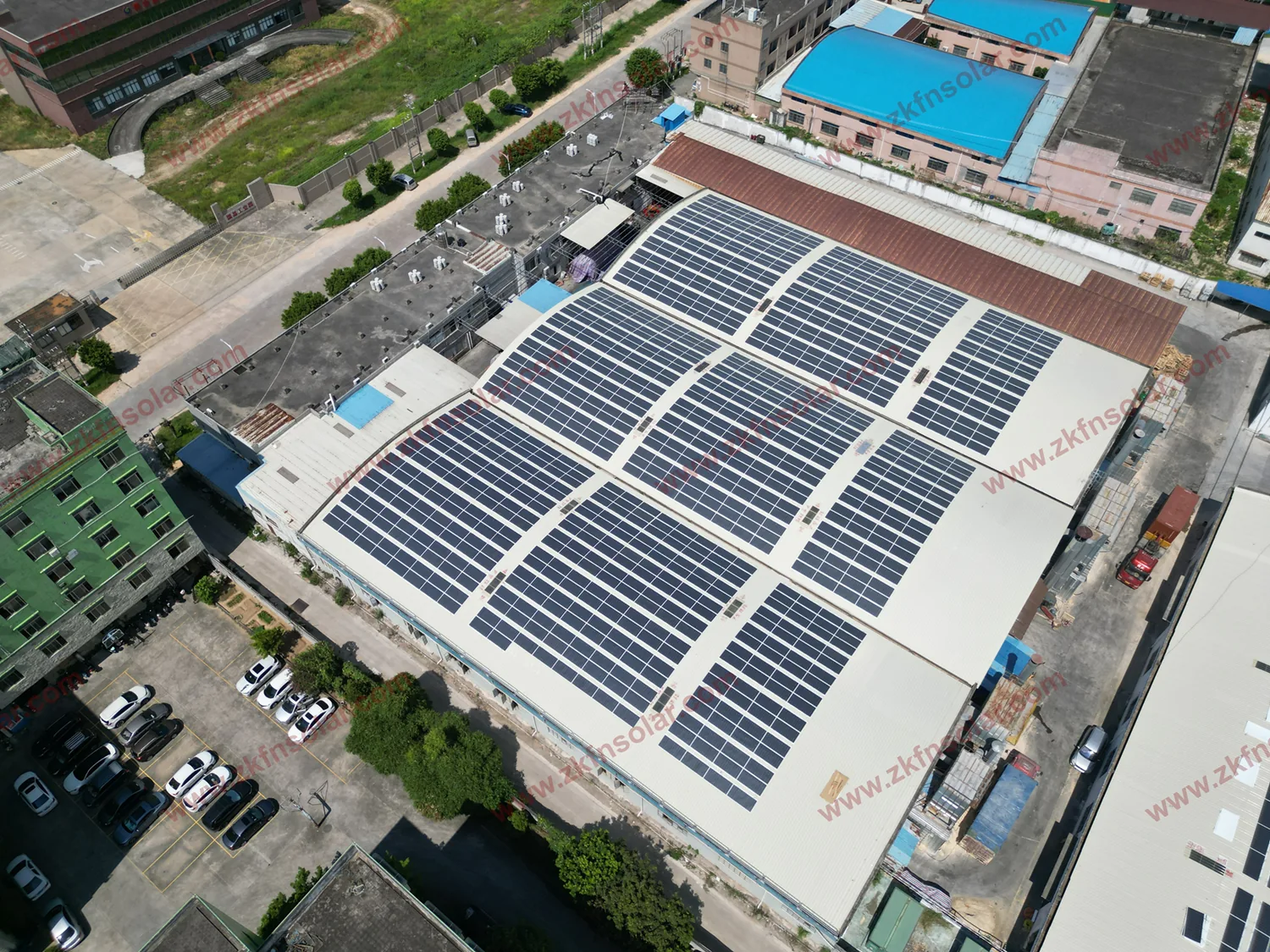 江门拱形屋顶轻质光伏项目实景